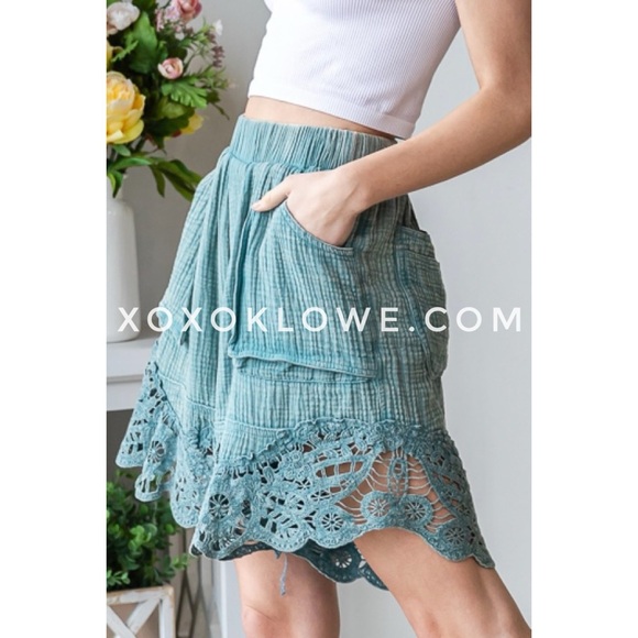 Oli & Hali Teal Washed Cotton Lace Bottom Elastic Waist Short - Picture 6 of 14